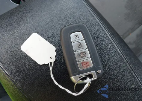 2012 Hyundai Sonata z USA, uszkodzony, nr VIN KMHEC4A48CA045817